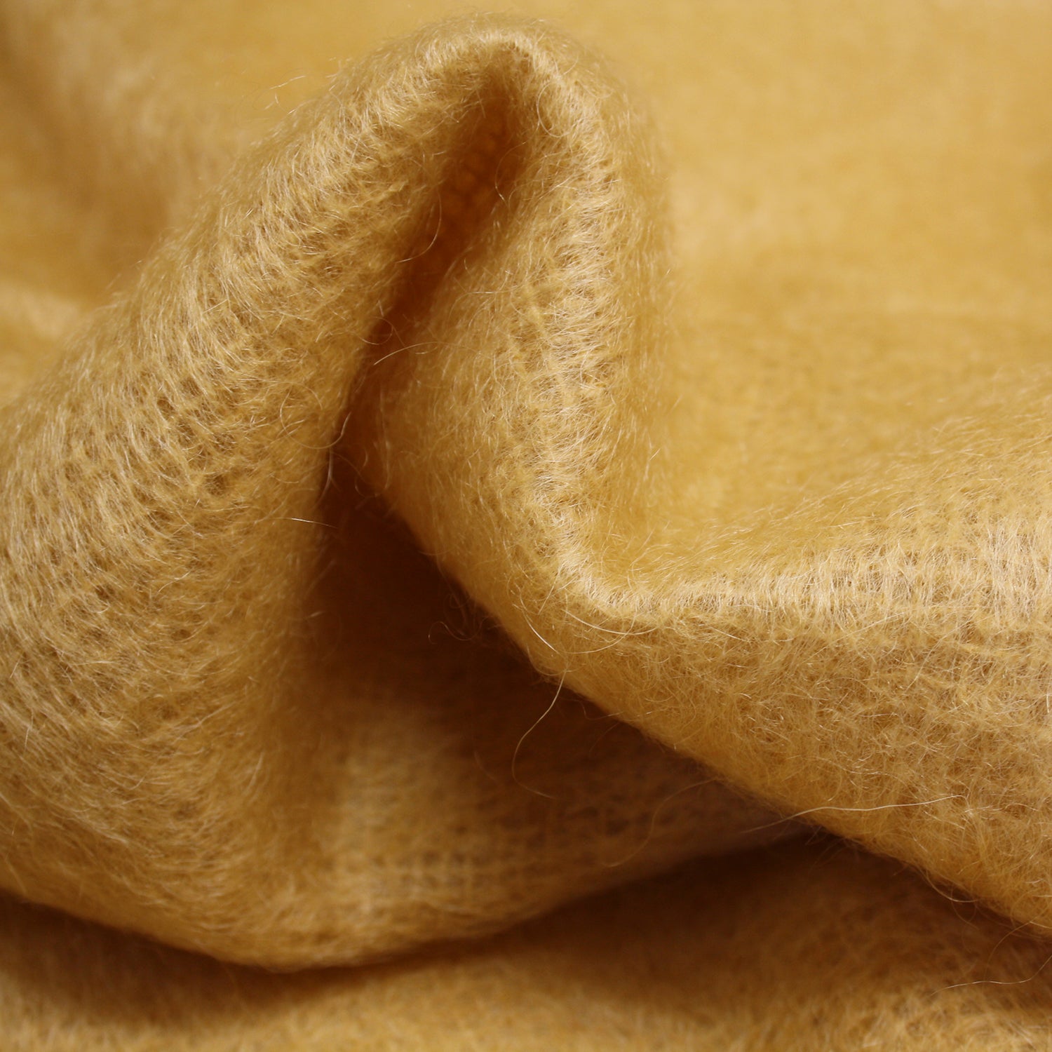 Fabric 1900 B - Maize